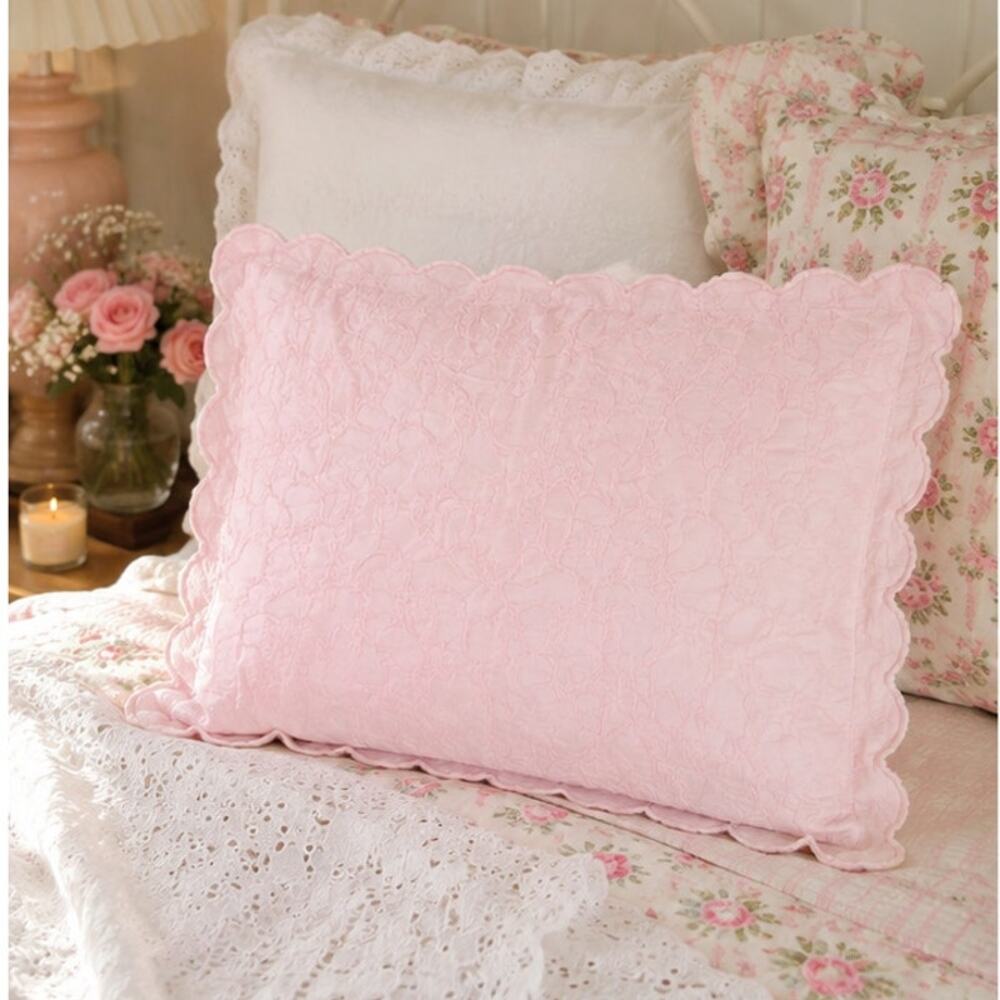 VNT Columbine Cody Pillow Sham 21x28 Pink Floral Scalloped Cottagecore Coquette